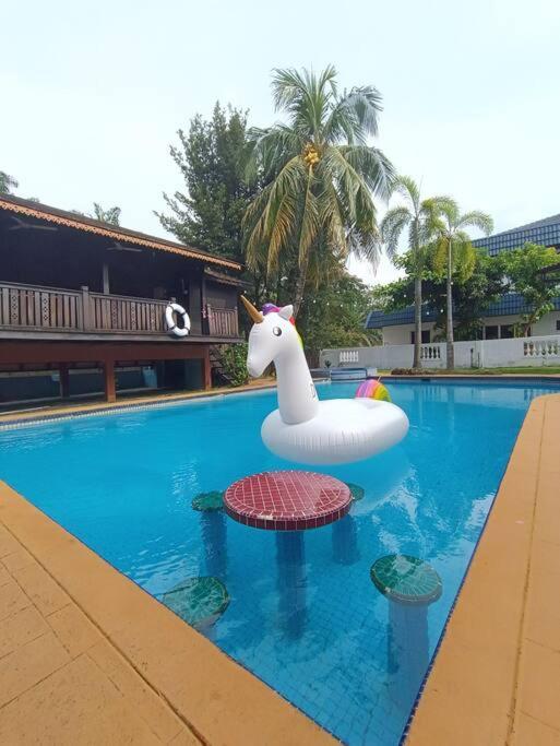 Titiwangsa9 Bungalow Pool Kuala Lumpur