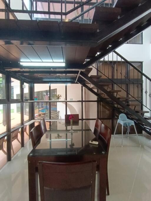Titiwangsa9 Bungalow Pool Vila