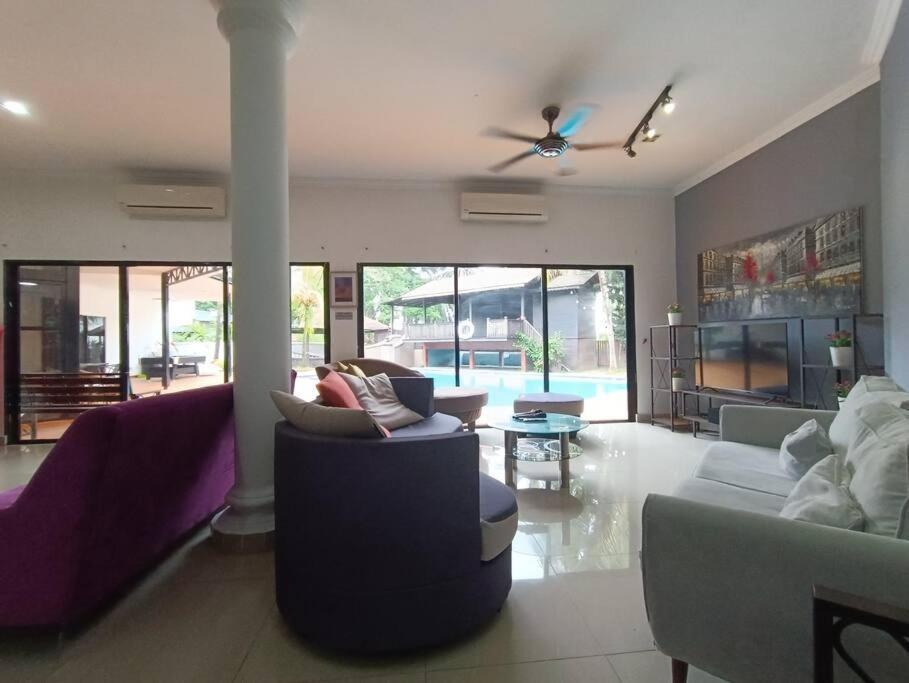 Vila Titiwangsa9 Bungalow Pool *