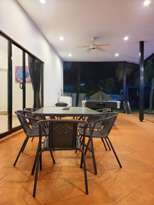 Titiwangsa9 Bungalow Pool Kuala Lumpur