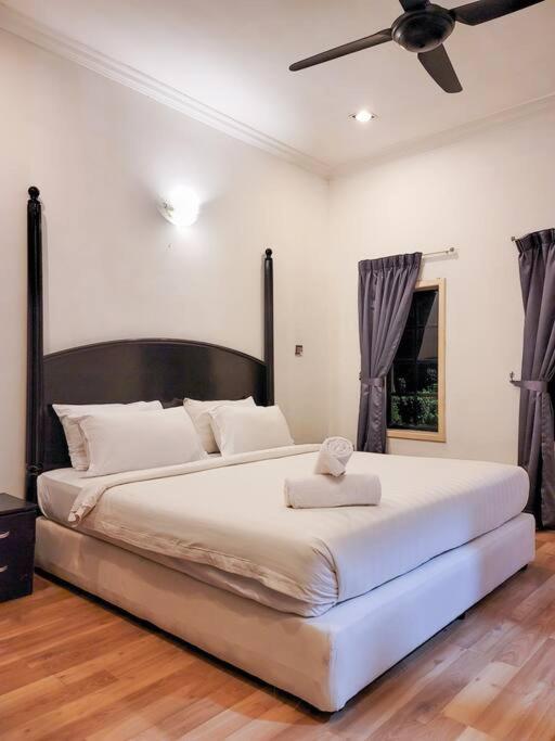 Vila Titiwangsa9 Bungalow Pool *
