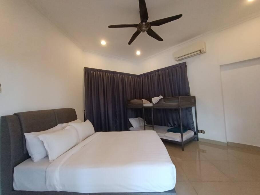 Titiwangsa9 Bungalow Pool Kuala Lumpur