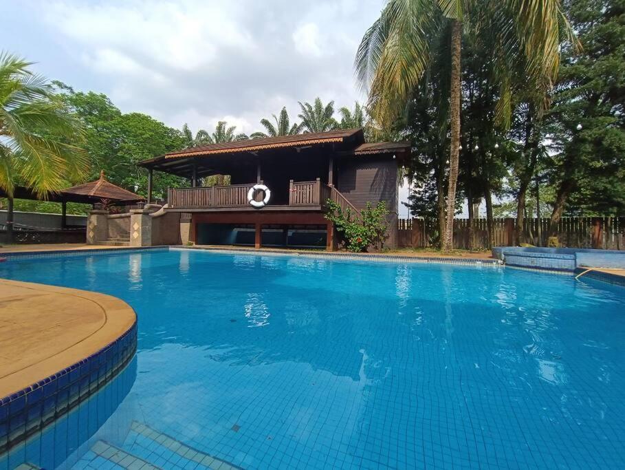Vila Titiwangsa9 Bungalow Pool *